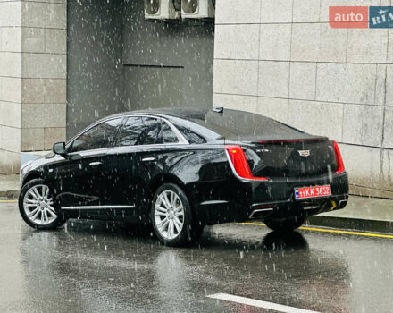 Черный Кадиллак ХТС, объемом двигателя 3.6 л и пробегом 95 тыс. км за 16999 $, фото 1 на Automoto.ua