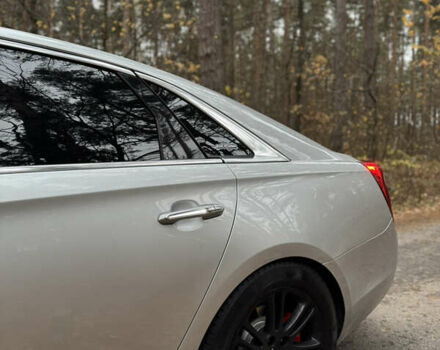 Серый Кадиллак ХТС, объемом двигателя 3.6 л и пробегом 229 тыс. км за 15900 $, фото 6 на Automoto.ua