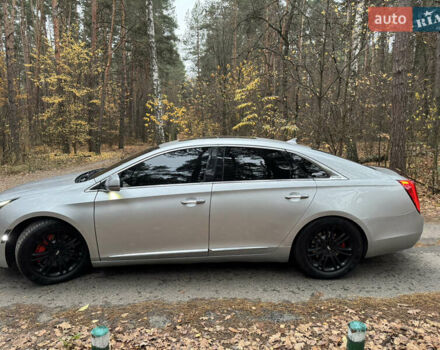 Серый Кадиллак ХТС, объемом двигателя 3.6 л и пробегом 229 тыс. км за 15900 $, фото 2 на Automoto.ua