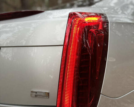 Серый Кадиллак ХТС, объемом двигателя 3.6 л и пробегом 229 тыс. км за 15900 $, фото 9 на Automoto.ua