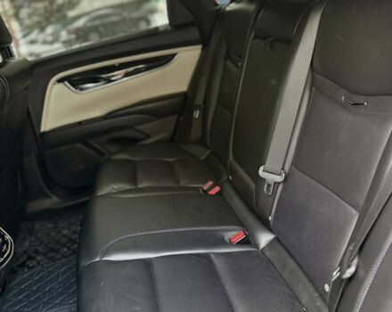 Сірий Каділак ХТС, об'ємом двигуна 3.56 л та пробігом 231 тис. км за 15900 $, фото 14 на Automoto.ua