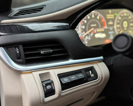 Серый Кадиллак ХТС, объемом двигателя 3.6 л и пробегом 229 тыс. км за 15900 $, фото 36 на Automoto.ua