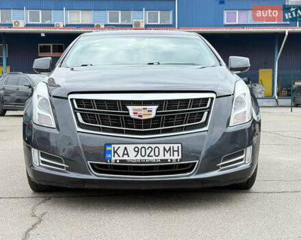 Серый Кадиллак ХТС, объемом двигателя 3.56 л и пробегом 178 тыс. км за 12000 $, фото 1 на Automoto.ua