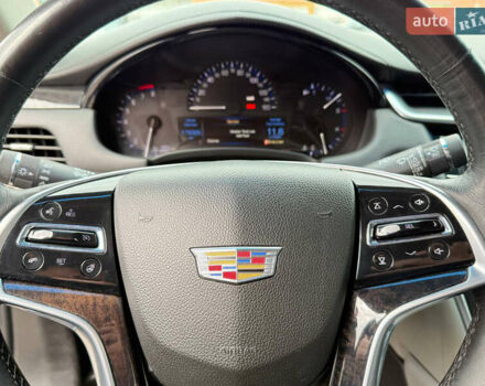 Серый Кадиллак ХТС, объемом двигателя 3.56 л и пробегом 178 тыс. км за 12000 $, фото 21 на Automoto.ua