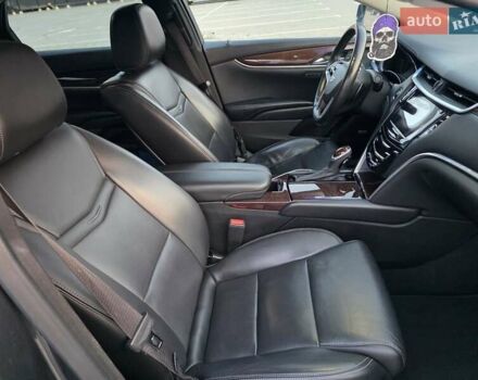 Серый Кадиллак ХТС, объемом двигателя 3.56 л и пробегом 135 тыс. км за 16200 $, фото 9 на Automoto.ua