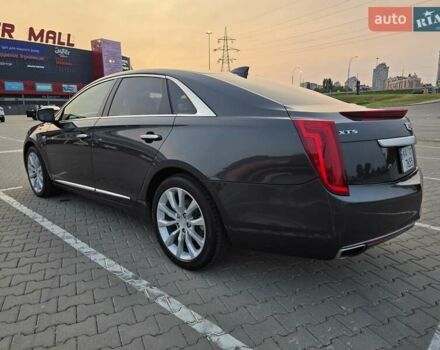 Серый Кадиллак ХТС, объемом двигателя 3.56 л и пробегом 135 тыс. км за 16200 $, фото 2 на Automoto.ua