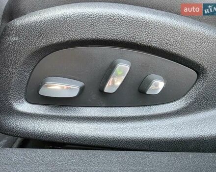 Серый Кадиллак ХТС, объемом двигателя 3.56 л и пробегом 135 тыс. км за 16200 $, фото 10 на Automoto.ua