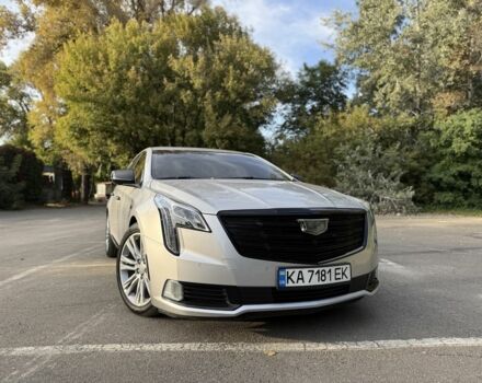 Серый Кадиллак ХТС, объемом двигателя 3.6 л и пробегом 70 тыс. км за 21500 $, фото 1 на Automoto.ua