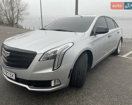 Сірий Каділак ХТС, об'ємом двигуна 3.6 л та пробігом 68 тис. км за 23400 $, фото 10 на Automoto.ua