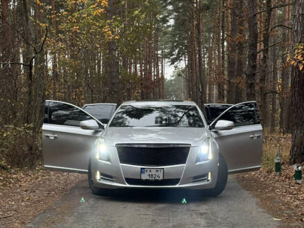 Серый Кадиллак ХТС, объемом двигателя 3.6 л и пробегом 229 тыс. км за 15900 $, фото 1 на Automoto.ua