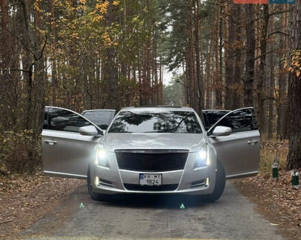 Серый Кадиллак ХТС, объемом двигателя 3.6 л и пробегом 229 тыс. км за 15900 $, фото 1 на Automoto.ua
