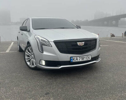 Сірий Каділак ХТС, об'ємом двигуна 3.6 л та пробігом 68 тис. км за 23400 $, фото 1 на Automoto.ua