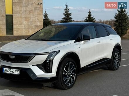 Белый Кадиллак  Optiq, объемом двигателя 0 л и пробегом 14 тыс. км за 37000 $, фото 1 на Automoto.ua