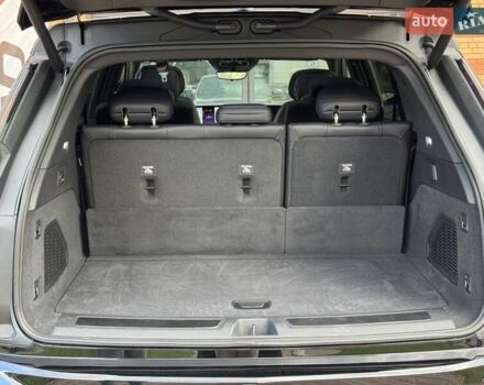 Чорний Каділак Escalade IQ, об'ємом двигуна 0 л та пробігом 1 тис. км за 155000 $, фото 6 на Automoto.ua