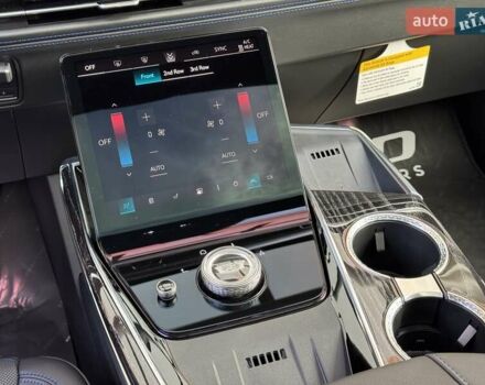 Чорний Каділак Escalade IQ, об'ємом двигуна 0 л та пробігом 1 тис. км за 155000 $, фото 27 на Automoto.ua