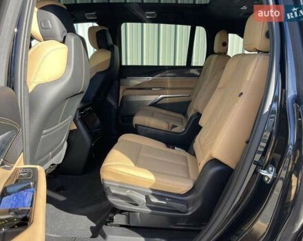Чорний Каділак Escalade IQ, об'ємом двигуна 0 л та пробігом 2 тис. км за 158000 $, фото 15 на Automoto.ua