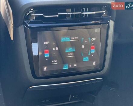 Чорний Каділак Escalade IQ, об'ємом двигуна 0 л та пробігом 2 тис. км за 158000 $, фото 16 на Automoto.ua