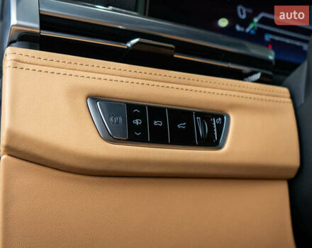 Чорний Каділак Escalade IQ, об'ємом двигуна 0 л та пробігом 1 тис. км за 169000 $, фото 37 на Automoto.ua