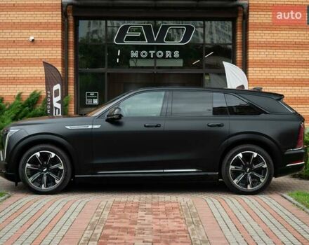 Чорний Каділак Escalade IQ, об'ємом двигуна 0 л та пробігом 1 тис. км за 169000 $, фото 4 на Automoto.ua