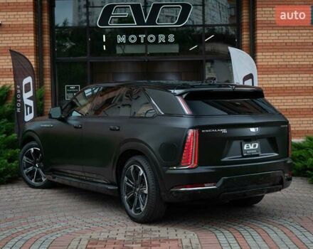 Чорний Каділак Escalade IQ, об'ємом двигуна 0 л та пробігом 1 тис. км за 169000 $, фото 5 на Automoto.ua