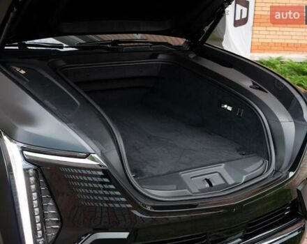 Чорний Каділак Escalade IQ, об'ємом двигуна 0 л та пробігом 1 тис. км за 169000 $, фото 22 на Automoto.ua