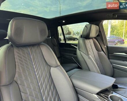 Чорний Каділак Escalade IQ, об'ємом двигуна 0 л та пробігом 1 тис. км за 155000 $, фото 34 на Automoto.ua