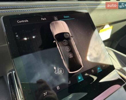 Чорний Каділак Escalade IQ, об'ємом двигуна 0 л та пробігом 1 тис. км за 155000 $, фото 28 на Automoto.ua