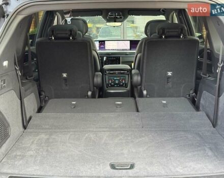 Чорний Каділак Escalade IQ, об'ємом двигуна 0 л та пробігом 1 тис. км за 155000 $, фото 7 на Automoto.ua