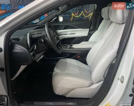Белый Кадиллак Lyriq, объемом двигателя 0 л и пробегом 6 тыс. км за 47499 $, фото 9 на Automoto.ua