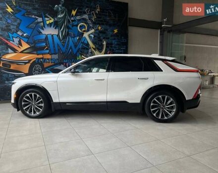 Белый Кадиллак Lyriq, объемом двигателя 0 л и пробегом 6 тыс. км за 47499 $, фото 3 на Automoto.ua