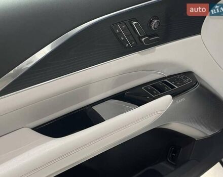 Белый Кадиллак Lyriq, объемом двигателя 0 л и пробегом 6 тыс. км за 47499 $, фото 19 на Automoto.ua