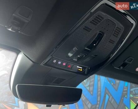 Белый Кадиллак Lyriq, объемом двигателя 0 л и пробегом 6 тыс. км за 47499 $, фото 21 на Automoto.ua