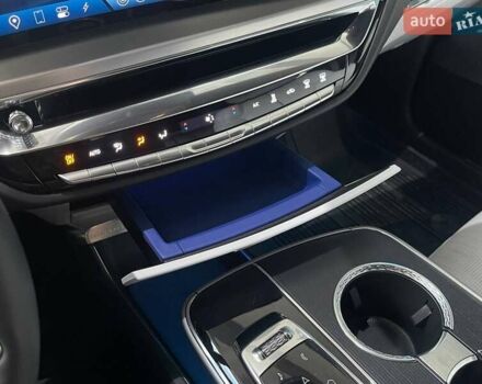 Белый Кадиллак Lyriq, объемом двигателя 0 л и пробегом 6 тыс. км за 47499 $, фото 14 на Automoto.ua