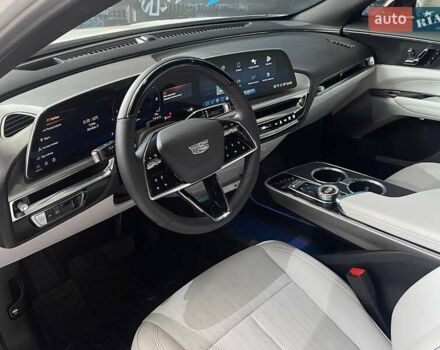Белый Кадиллак Lyriq, объемом двигателя 0 л и пробегом 6 тыс. км за 47499 $, фото 6 на Automoto.ua