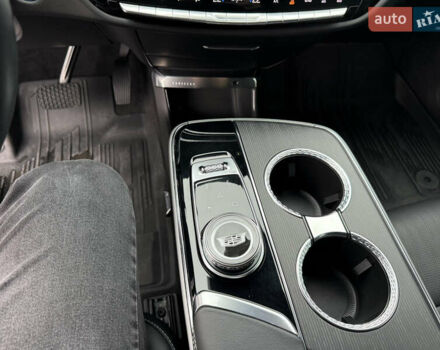 Белый Кадиллак Lyriq, объемом двигателя 0 л и пробегом 24 тыс. км за 57000 $, фото 20 на Automoto.ua