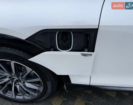 Белый Кадиллак Lyriq, объемом двигателя 0 л и пробегом 24 тыс. км за 57000 $, фото 9 на Automoto.ua