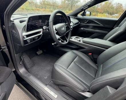 Черный Кадиллак Lyriq, объемом двигателя 0 л и пробегом 15 тыс. км за 1130 $, фото 18 на Automoto.ua