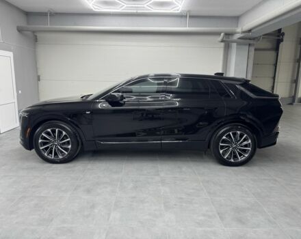 Черный Кадиллак Lyriq, объемом двигателя 0 л и пробегом 15 тыс. км за 1130 $, фото 7 на Automoto.ua