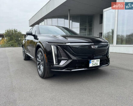 Кадиллак Lyriq 2023 в Днепре (Днепропетровске) на Automoto.ua Черный Кадиллак Lyriq, объемом двигателя 0 л и пробегом 15 тыс. км за 47000 $, фото 9 на Automoto.ua