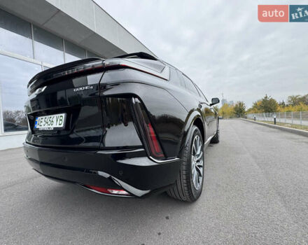 Кадиллак Lyriq 2023 в Днепре (Днепропетровске) на Automoto.ua Черный Кадиллак Lyriq, объемом двигателя 0 л и пробегом 15 тыс. км за 47000 $, фото 22 на Automoto.ua
