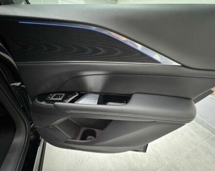 Черный Кадиллак Lyriq, объемом двигателя 0 л и пробегом 15 тыс. км за 1130 $, фото 9 на Automoto.ua