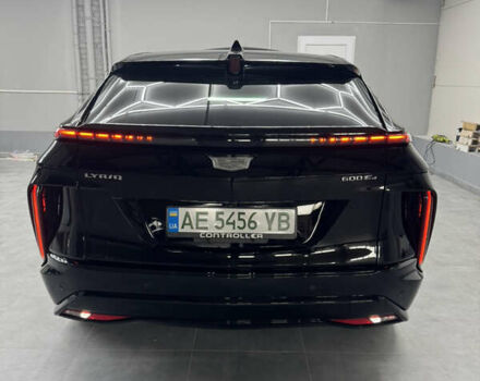 Кадиллак Lyriq 2023 в Днепре (Днепропетровске) на Automoto.ua Черный Кадиллак Lyriq, объемом двигателя 0 л и пробегом 15 тыс. км за 47000 $, фото 2 на Automoto.ua