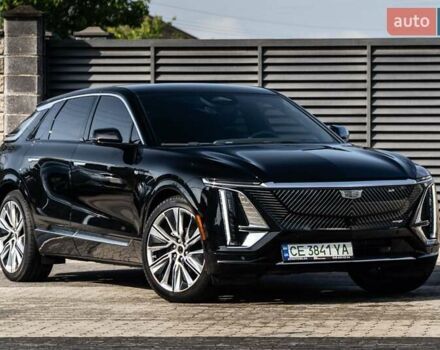 Чорний Каділак Lyriq, об'ємом двигуна 0 л та пробігом 38 тис. км за 43000 $, фото 5 на Automoto.ua