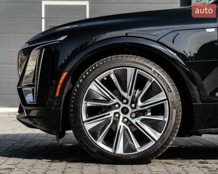 Чорний Каділак Lyriq, об'ємом двигуна 0 л та пробігом 38 тис. км за 43000 $, фото 4 на Automoto.ua