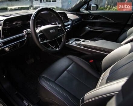 Чорний Каділак Lyriq, об'ємом двигуна 0 л та пробігом 38 тис. км за 43000 $, фото 14 на Automoto.ua