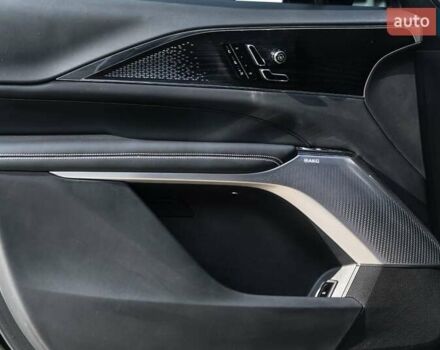 Черный Кадиллак Lyriq, объемом двигателя 0 л и пробегом 40 тыс. км за 39900 $, фото 31 на Automoto.ua