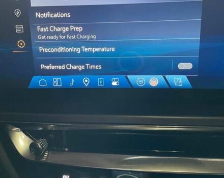 Черный Кадиллак Lyriq, объемом двигателя 0 л и пробегом 18 тыс. км за 44000 $, фото 31 на Automoto.ua