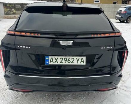 Чорний Каділак Lyriq, об'ємом двигуна 0 л та пробігом 17 тис. км за 48500 $, фото 4 на Automoto.ua