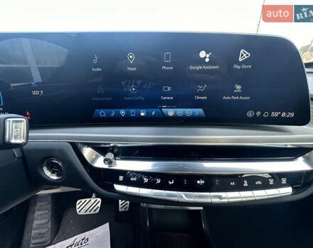 Червоний Каділак Lyriq, об'ємом двигуна 0 л та пробігом 7 тис. км за 49999 $, фото 26 на Automoto.ua