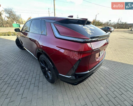 Червоний Каділак Lyriq, об'ємом двигуна 0 л та пробігом 7 тис. км за 49999 $, фото 13 на Automoto.ua